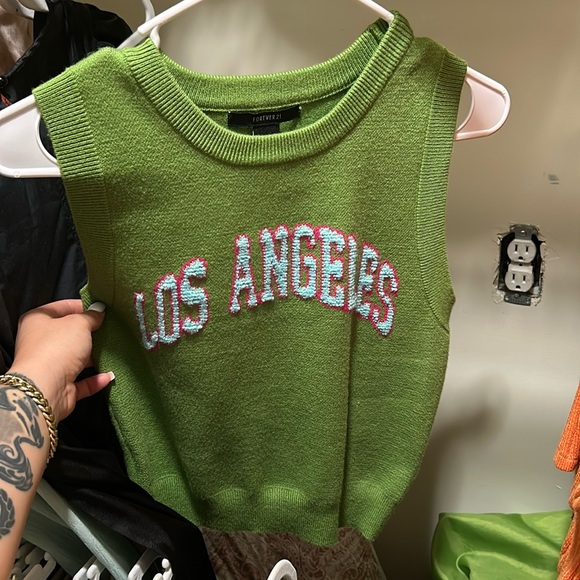 Green top - Picture 1 of 2